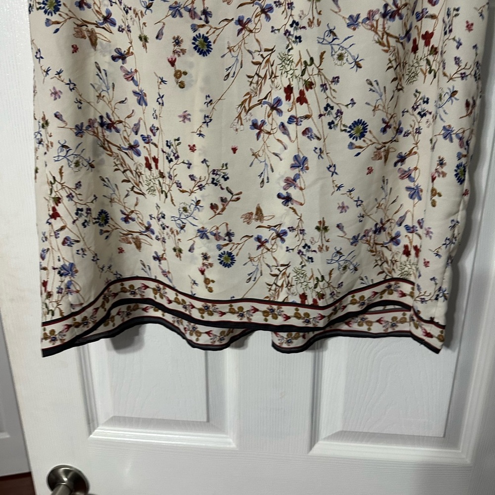 Max Studio Floral Print Sleeveless Blouse - Picture 9 of 15
